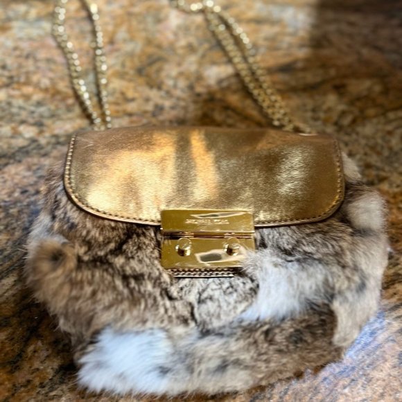 Michael Kors Excellent Condition Rabbit Fur Leather Bag Purse Crossbody 9W 7H - Picture 3 of 5